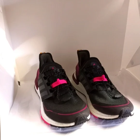 Women's Adidas Ultraboost 4.0 Running Shoes